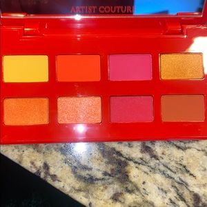 CALIENTE eyeshadow palette